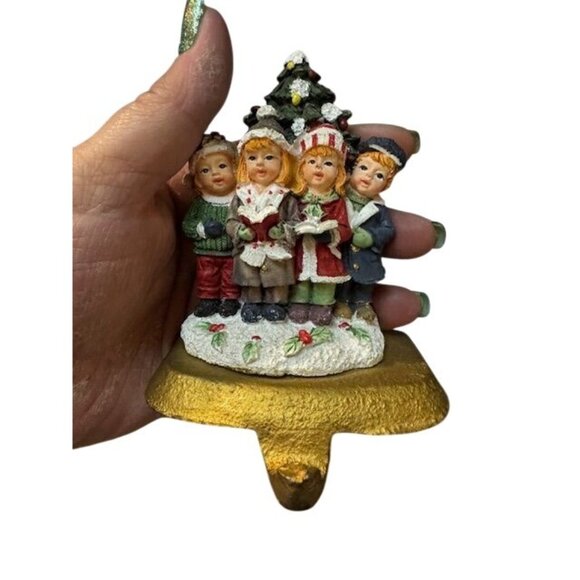 Set Of 3 Holiday Stocking Holders With Carolers Angels & Nativity Scene Resin Fi - Picture 9 of 10